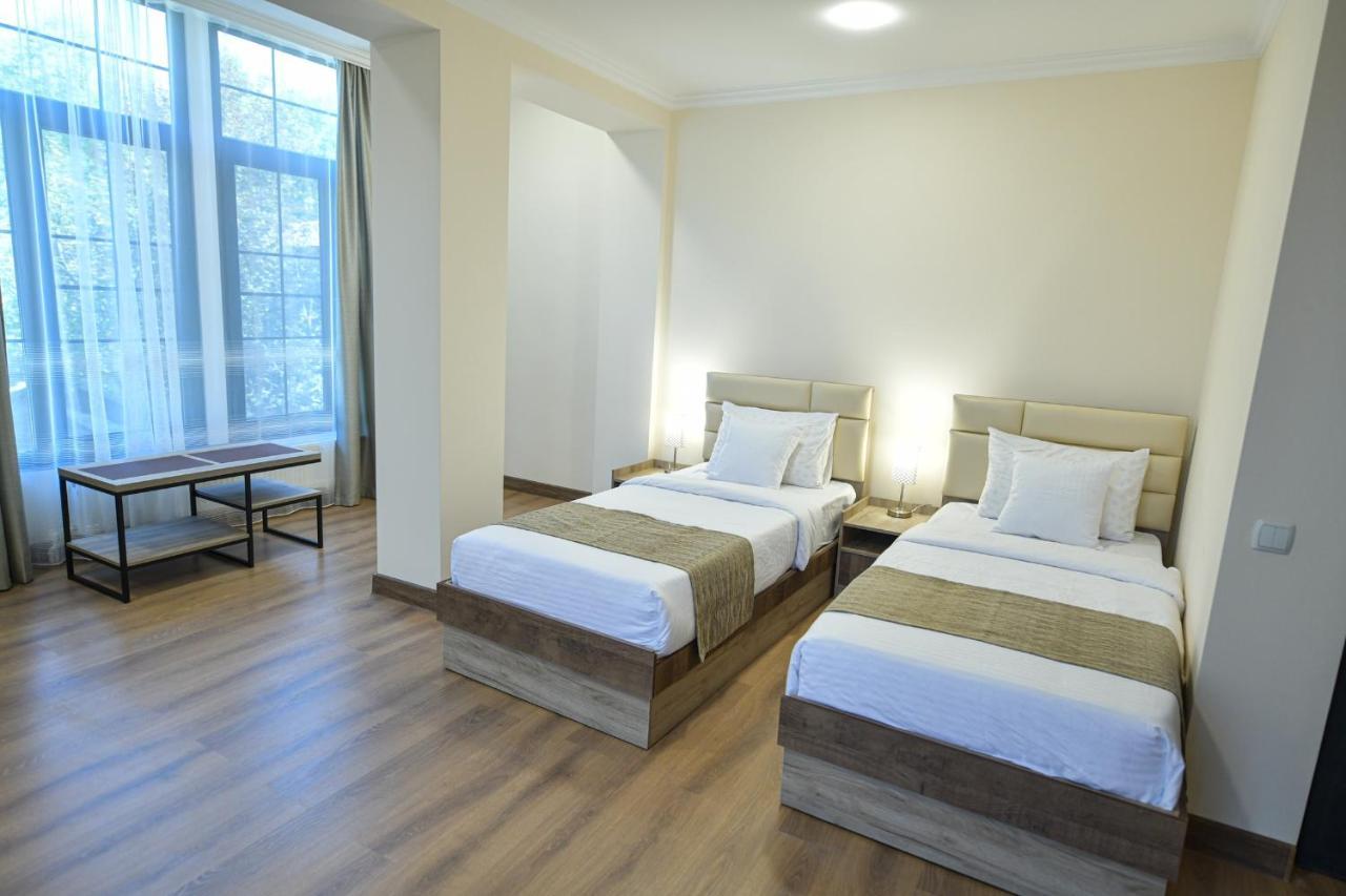 Madin Eco Hotel Debed Extérieur photo