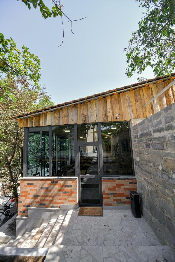 Madin Eco Hotel Debed Extérieur photo