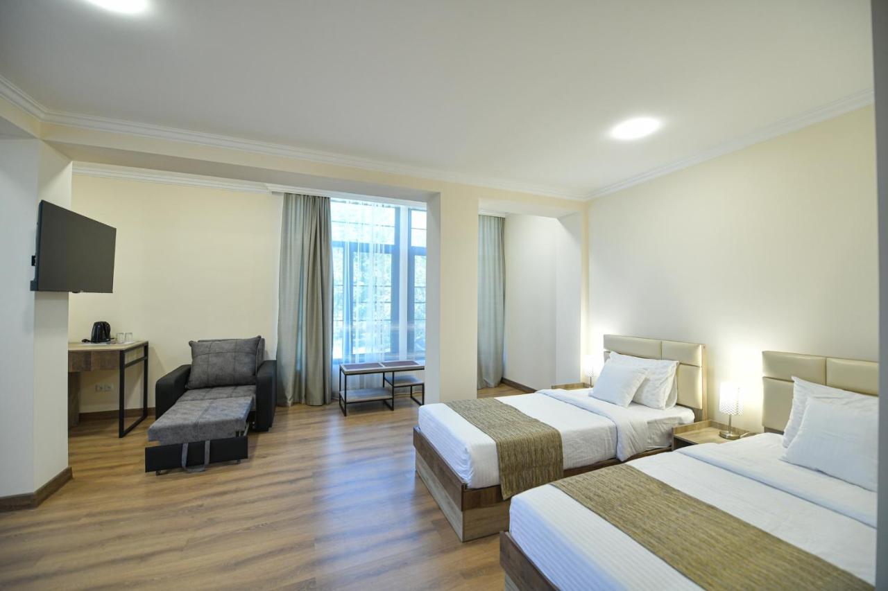 Madin Eco Hotel Debed Extérieur photo