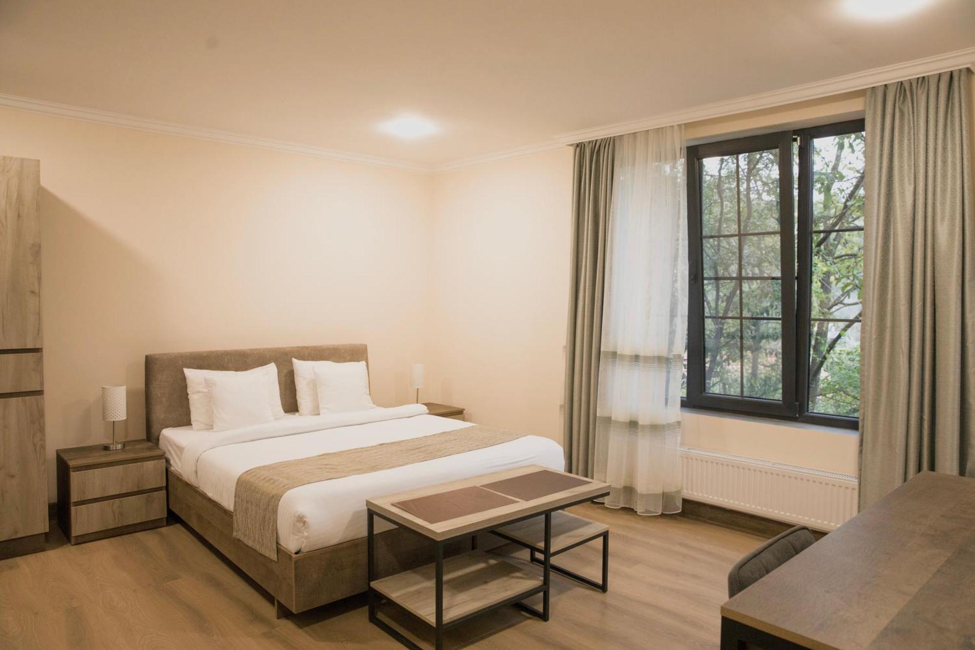 Madin Eco Hotel Debed Extérieur photo